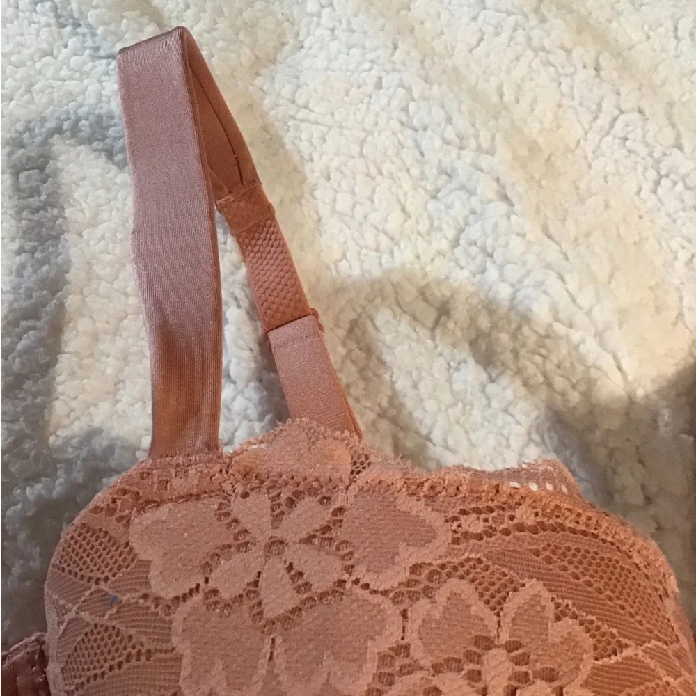 All Worthy by Hunter McGrady Lace Bra in Tan - Picture 3 of 3